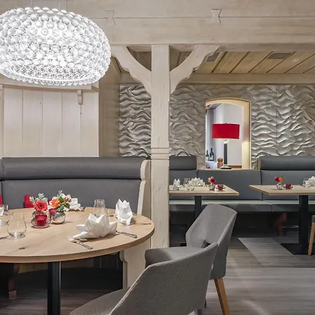 Hotell Fuchsen 4*