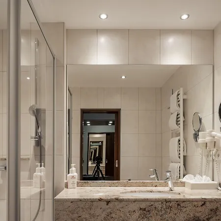 Fuchsen Hotel 4*